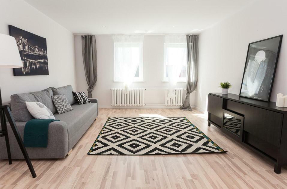 B&W Ruska Apartment Вроцлав Экстерьер фото